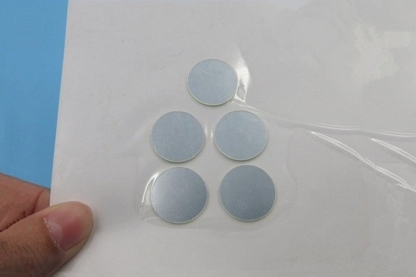 截止波長從200nm-2000nm以內(nèi)任意波段OD3-OD6